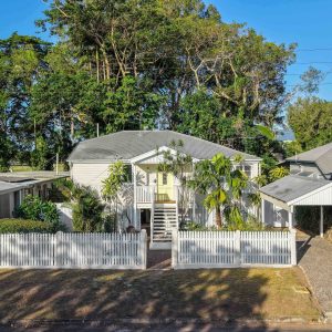 12 Bunting Street, Bungalow, QLD 4870 AUS