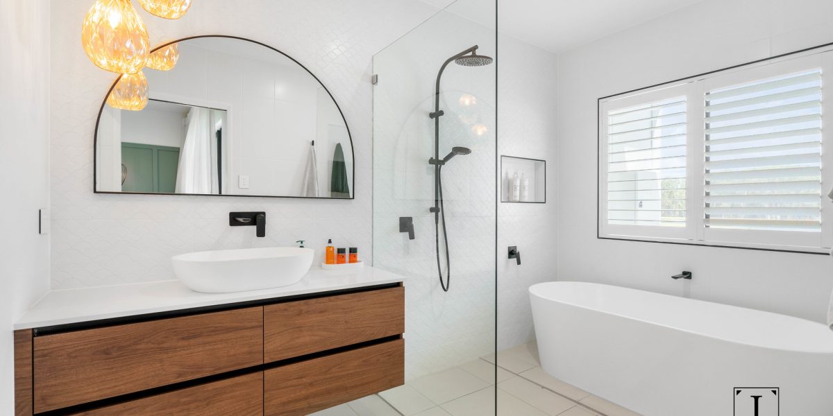 9 Lakeside Drive, Smithfield, QLD 4878 AUS