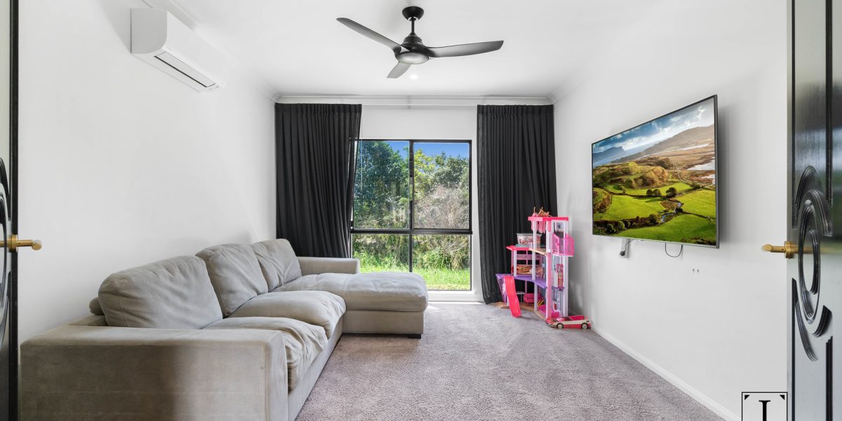 9 Lakeside Drive, Smithfield, QLD 4878 AUS