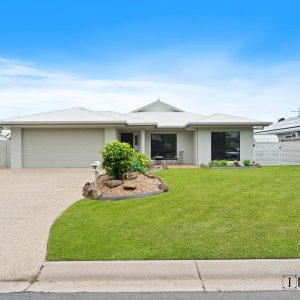 13 Cooya Street, Kewarra Beach, QLD 4879 AUS