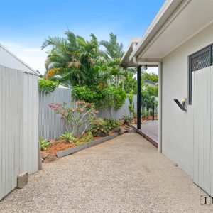 13 Cooya Street, Kewarra Beach, QLD 4879 AUS