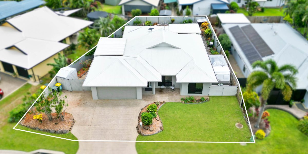 13 Cooya Street, Kewarra Beach, QLD 4879 AUS