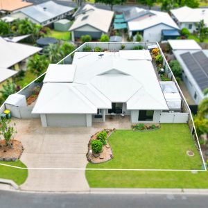 13 Cooya Street, Kewarra Beach, QLD 4879 AUS