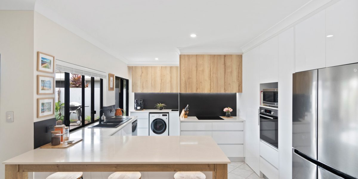 13 Cooya Street, Kewarra Beach, QLD 4879 AUS