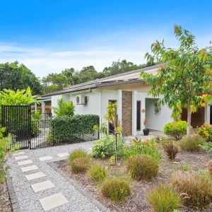 13 Pfeiffer Place, Smithfield, QLD 4878 AUS