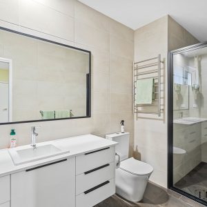 13 Pfeiffer Place, Smithfield, QLD 4878 AUS