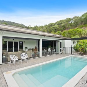 13 Pfeiffer Place, Smithfield, QLD 4878 AUS