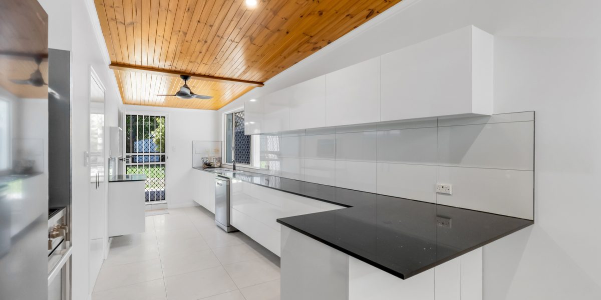 59 Waite Street, Machans Beach, QLD 4878 AUS