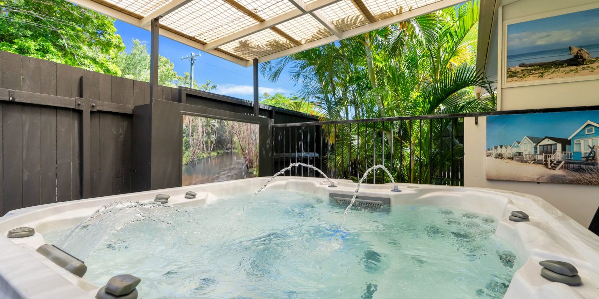 59 Waite Street, Machans Beach, QLD 4878 AUS