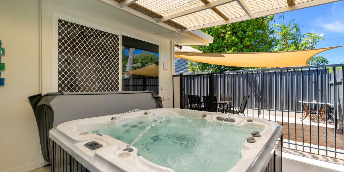 59 Waite Street, Machans Beach, QLD 4878 AUS