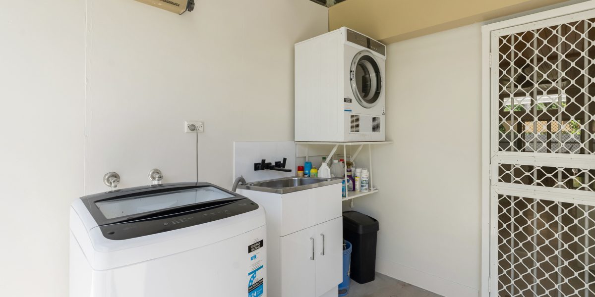 59 Waite Street, Machans Beach, QLD 4878 AUS