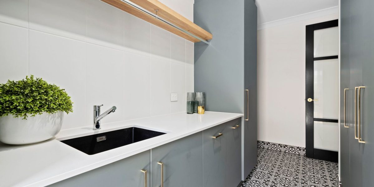 9 Lakeside Drive, Smithfield, QLD 4878 AUS