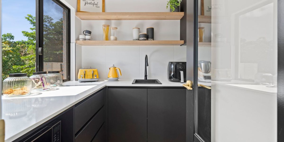 9 Lakeside Drive, Smithfield, QLD 4878 AUS