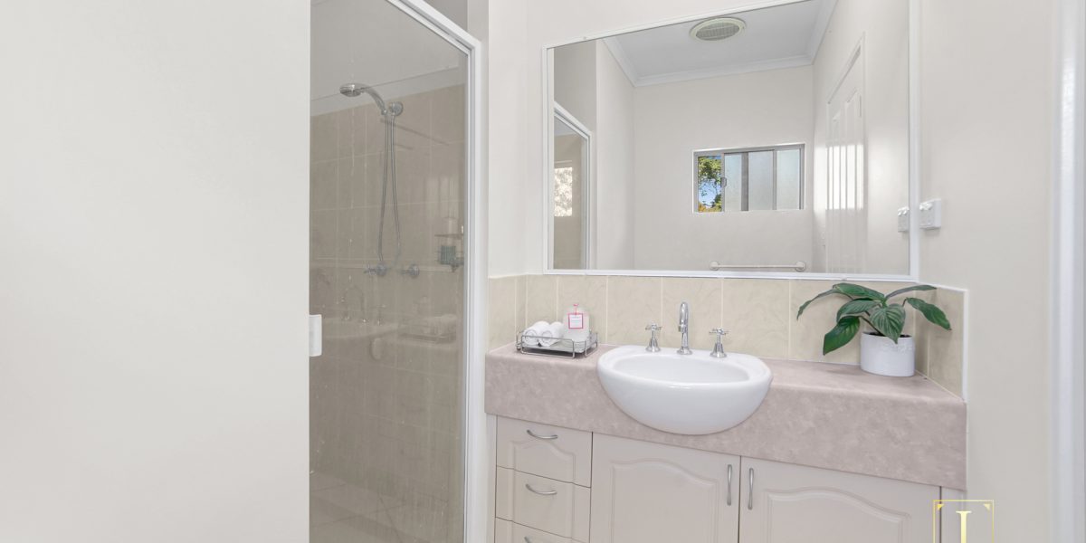 12/35 Kamerunga Road, Stratford, QLD 4870 AUS