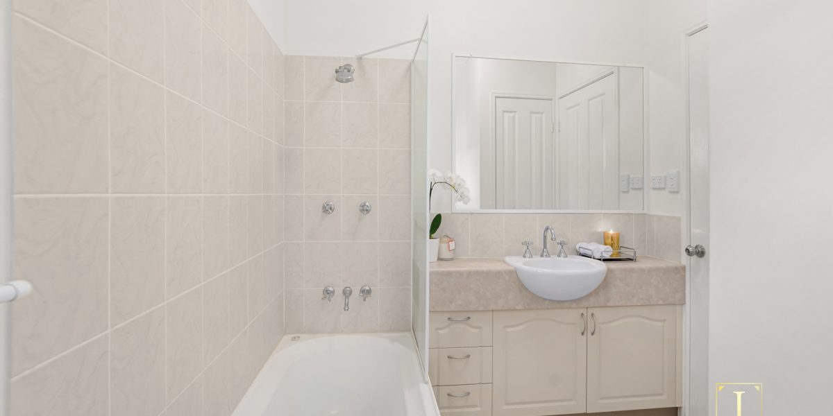 12/35 Kamerunga Road, Stratford, QLD 4870 AUS