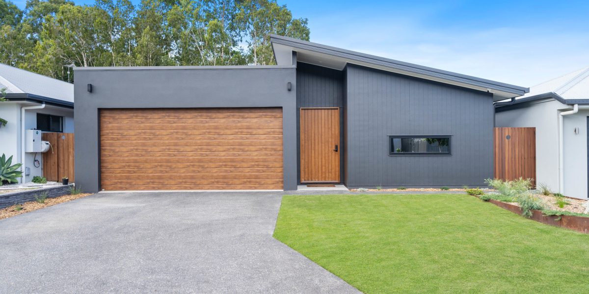 28 Headsail Drive, Trinity Beach, QLD 4879 AUS