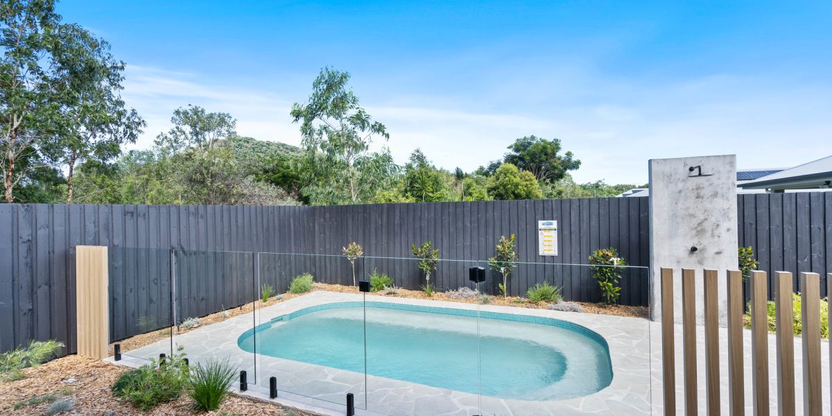 28 Headsail Drive, Trinity Beach, QLD 4879 AUS