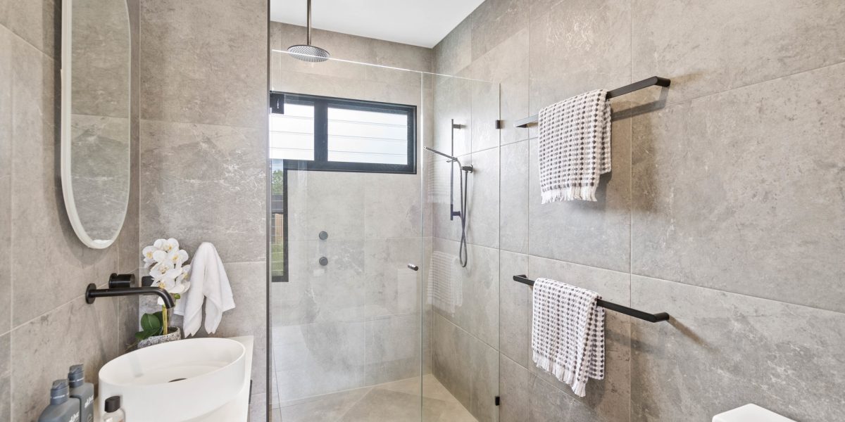 28 Headsail Drive, Trinity Beach, QLD 4879 AUS