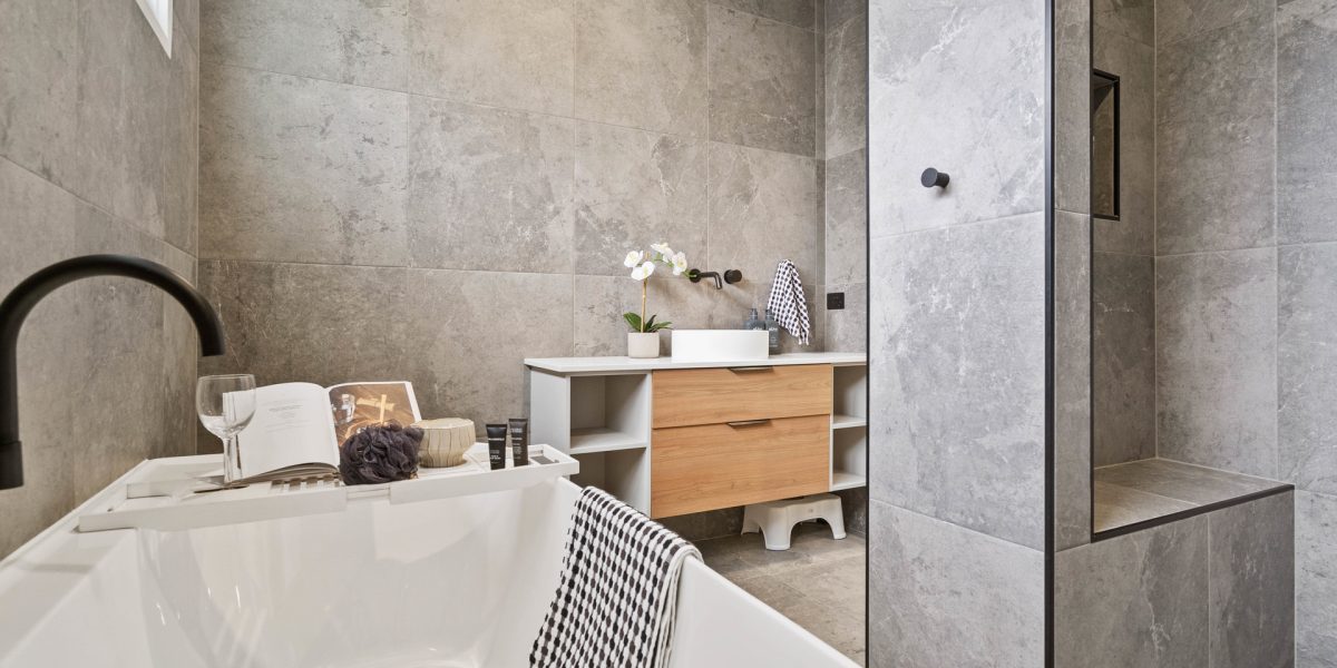 28 Headsail Drive, Trinity Beach, QLD 4879 AUS