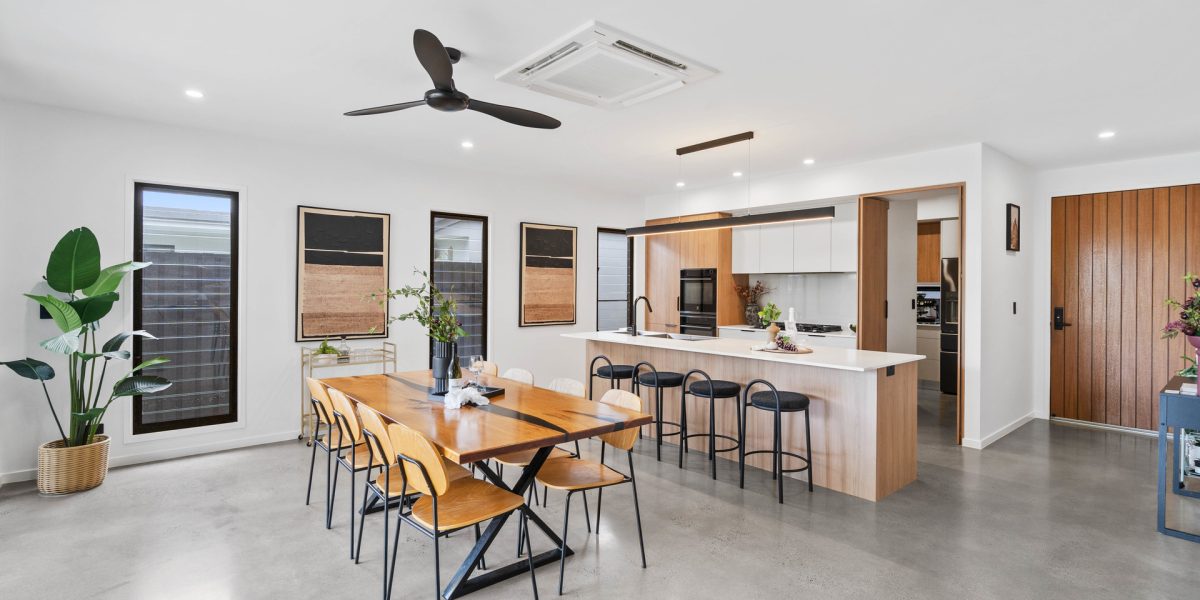 28 Headsail Drive, Trinity Beach, QLD 4879 AUS