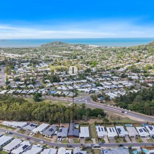 28 Headsail Drive, Trinity Beach, QLD 4879 AUS