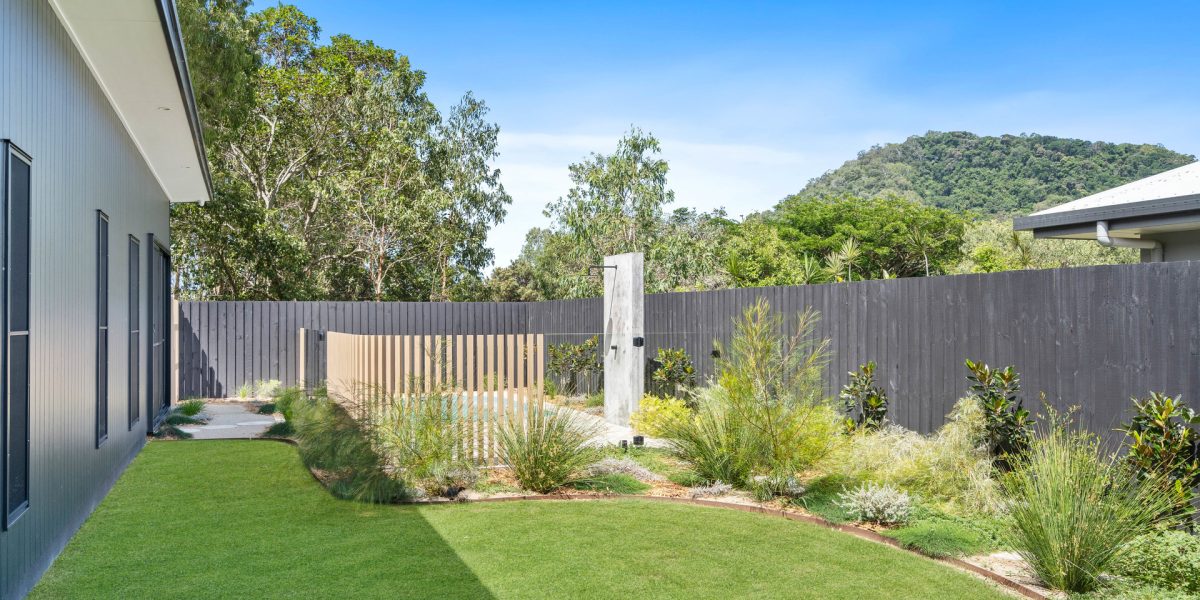 28 Headsail Drive, Trinity Beach, QLD 4879 AUS