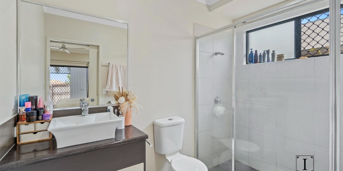 15 Anson Street, Bentley Park, QLD 4869 AUS