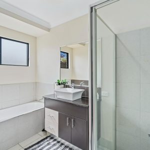 15 Anson Street, Bentley Park, QLD 4869 AUS