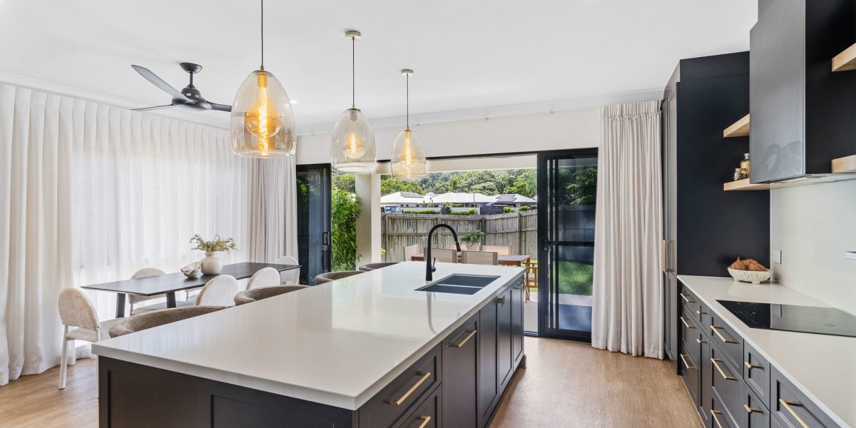 9 Lakeside Drive, Smithfield, QLD 4878 AUS