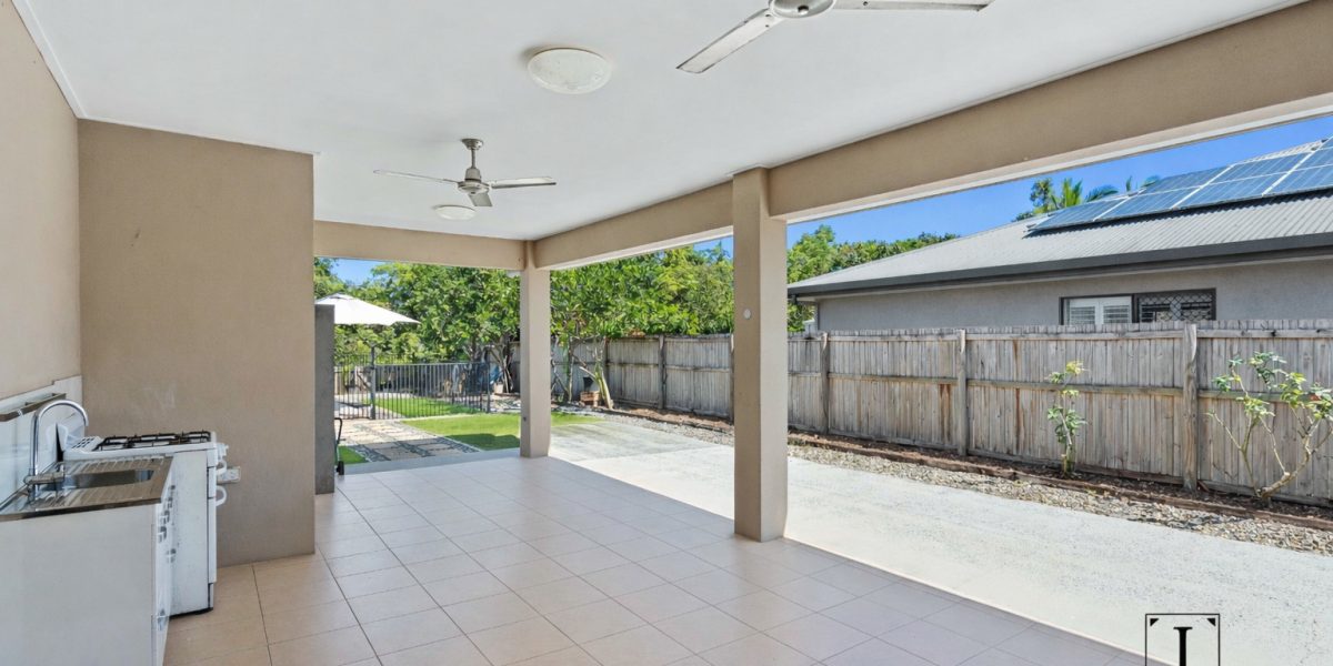 Bentley Park, QLD 4869 AUS