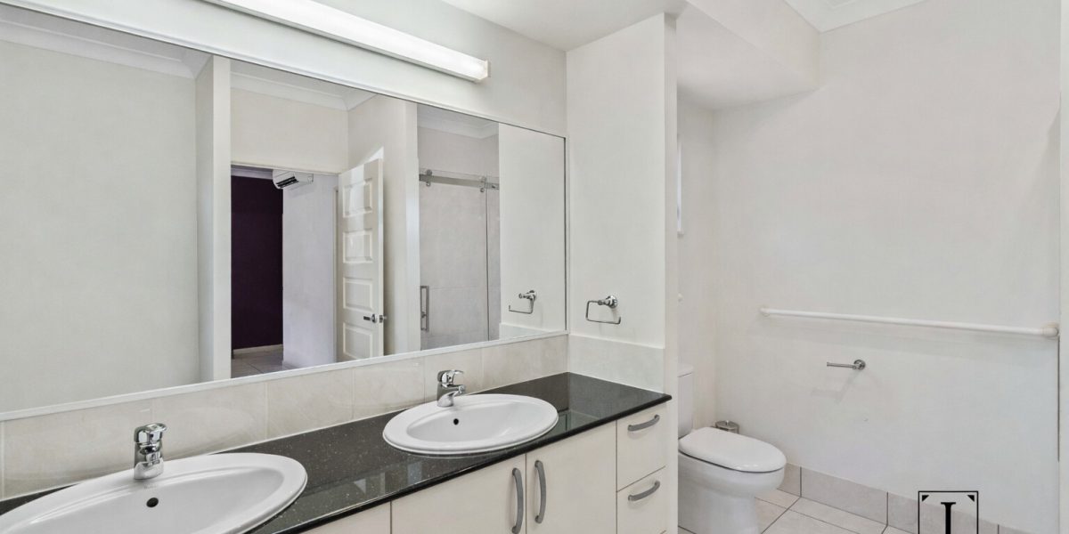 Bentley Park, QLD 4869 AUS