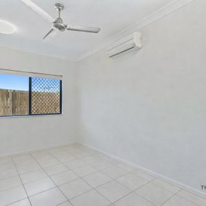 Bentley Park, QLD 4869 AUS