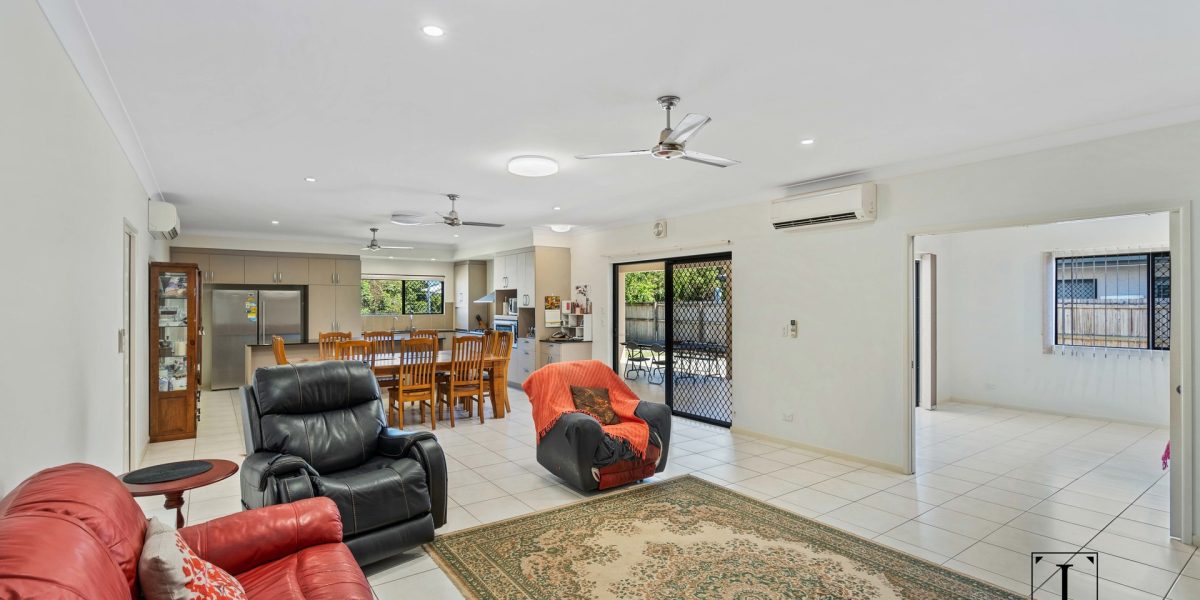 Bentley Park, QLD 4869 AUS