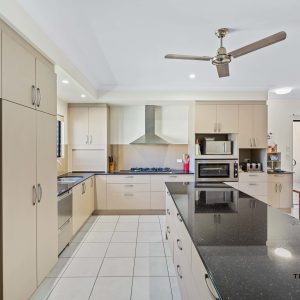 Bentley Park, QLD 4869 AUS