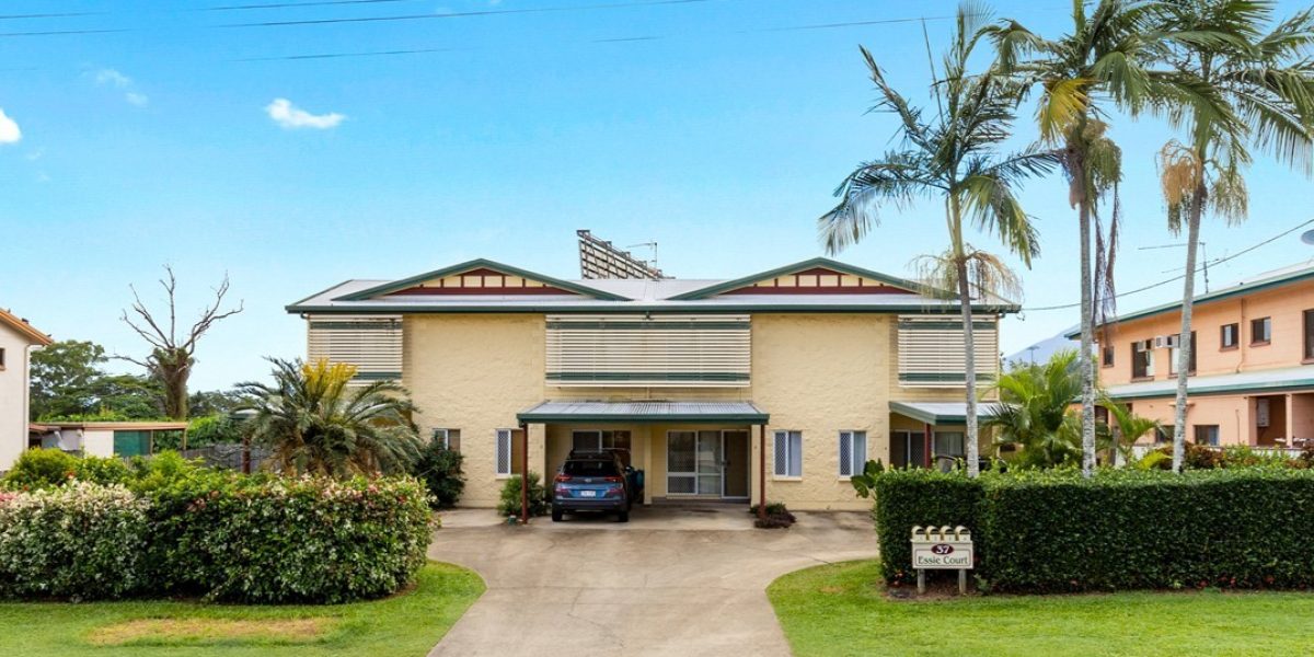 1/37 Mintaro Crescent, Woree, QLD 4868 AUS