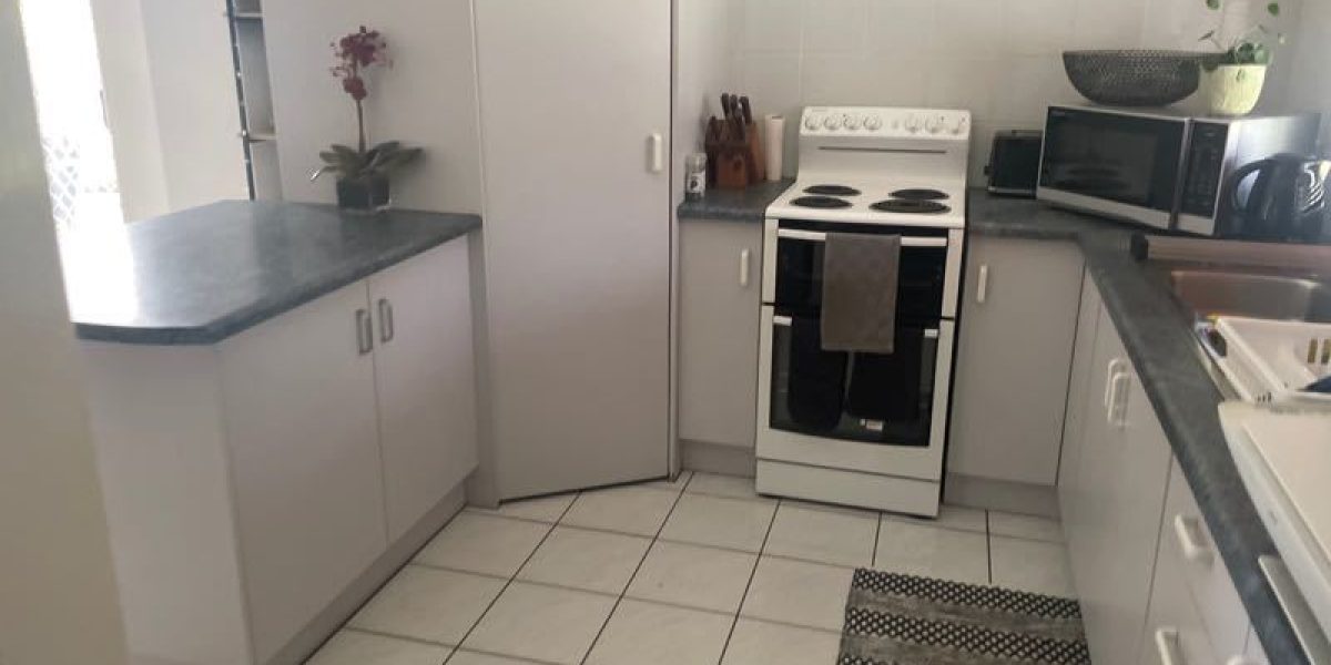 1/37 Mintaro Crescent, Woree, QLD 4868 AUS