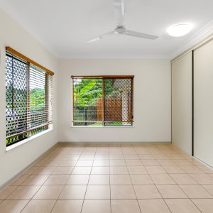 15 Ellie Banning Close, Redlynch, QLD 4870 AUS