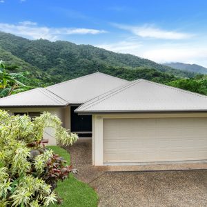 15 Ellie Banning Close, Redlynch, QLD 4870 AUS