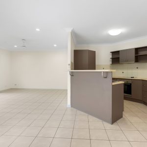 15 Ellie Banning Close, Redlynch, QLD 4870 AUS