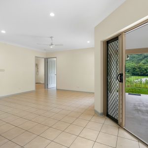15 Ellie Banning Close, Redlynch, QLD 4870 AUS