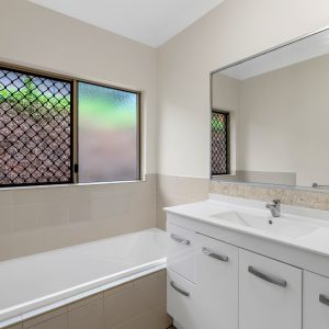 15 Ellie Banning Close, Redlynch, QLD 4870 AUS