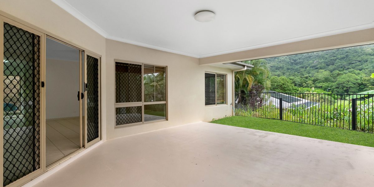 15 Ellie Banning Close, Redlynch, QLD 4870 AUS