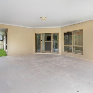 15 Ellie Banning Close, Redlynch, QLD 4870 AUS