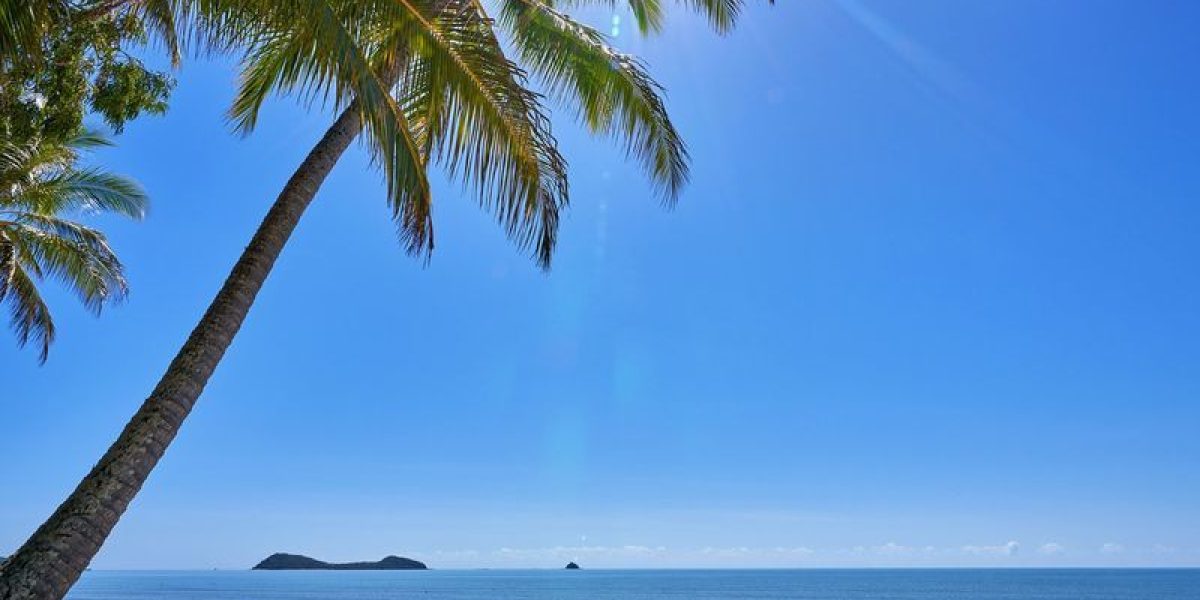 2/39 Arlington Esplanade, Clifton Beach, QLD 4879 AUS