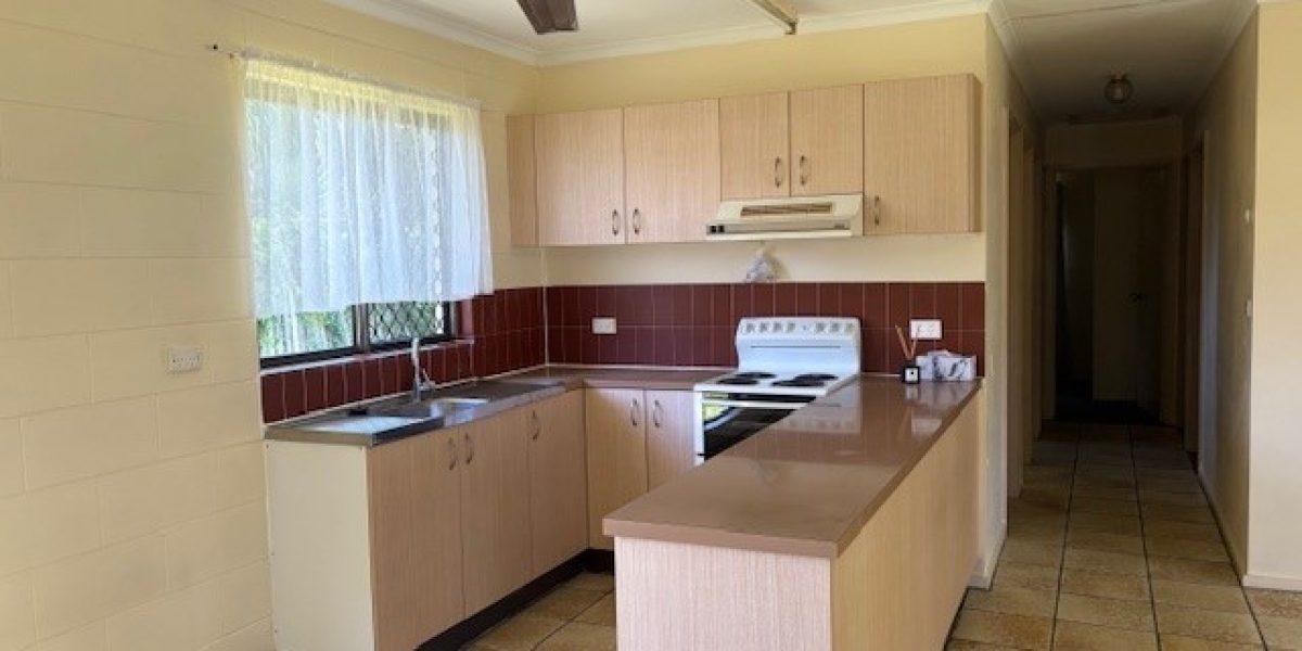 15 Fuscia Court, Mooroobool, QLD 4870 AUS