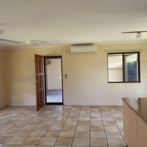 15 Fuscia Court, Mooroobool, QLD 4870 AUS