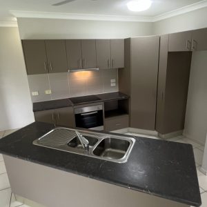 3 Nairen Close, Redlynch, QLD 4870 AUS