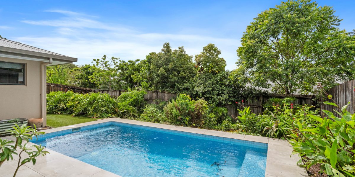 8 Flow Close, Trinity Beach, QLD 4879 AUS
