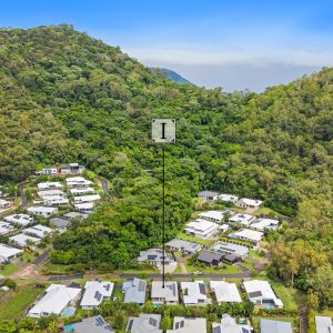 8 Flow Close, Trinity Beach, QLD 4879 AUS