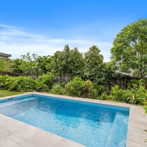 8 Flow Close, Trinity Beach, QLD 4879 AUS